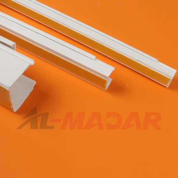 ترانك بلاستك لاصق 40*40 ( التعبئة 25 قطعة فقط ) MUTLUSAN TURKEY