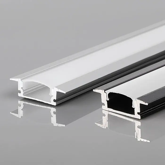 PROFILE-R1BLACK (1) لاينر فقط القطعة 3 متر 3 سم .A LINER NO: 3010 - الصورة 1